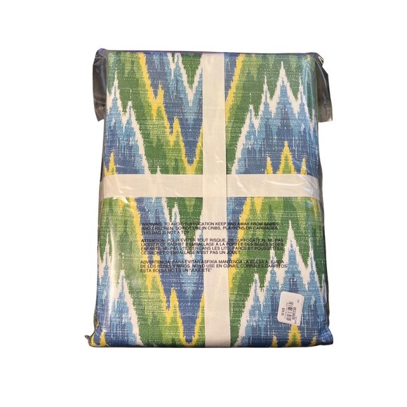 Williams Sonoma Schumacher Ibiza Flamestitch Oilcloth Tablecloth 70" X 108" Rect - Picture 2 of 2